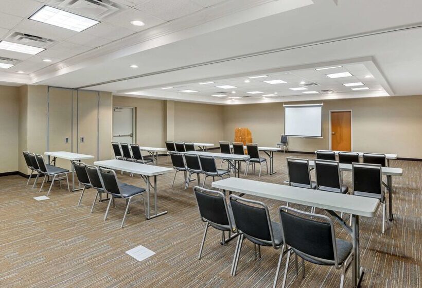 בית מלון כפרי Comfort Suites At Virginia Center Commons