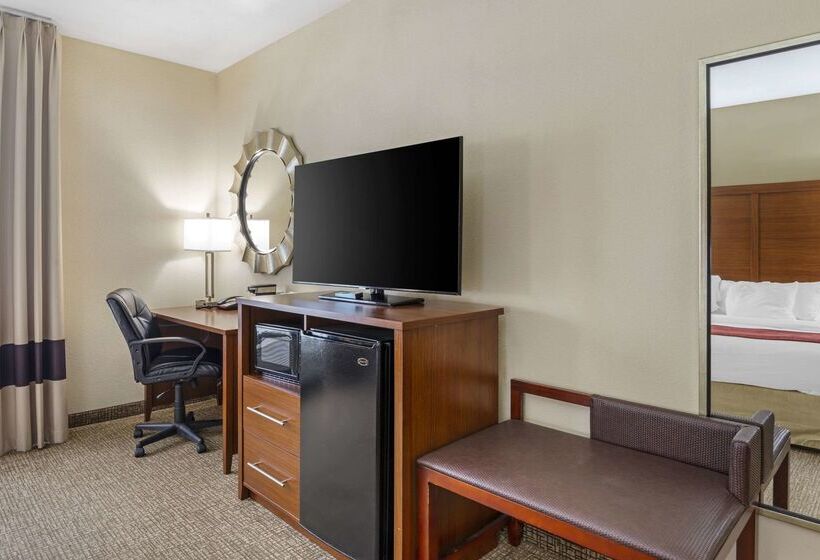 בית מלון כפרי Comfort Suites At Virginia Center Commons