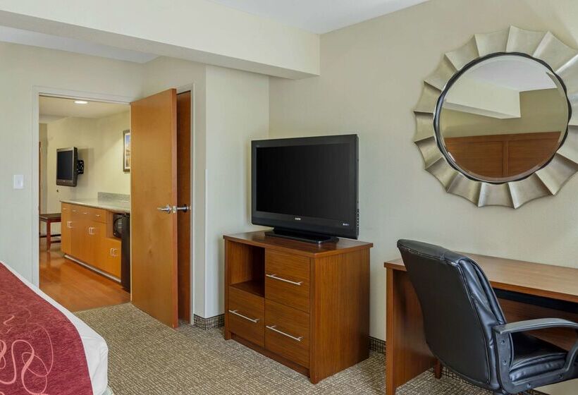 בית מלון כפרי Comfort Suites At Virginia Center Commons