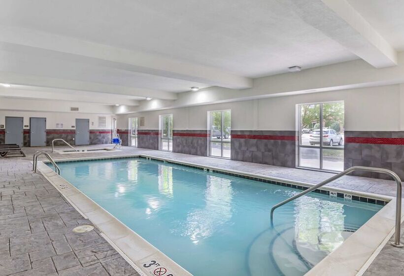 בית מלון כפרי Comfort Suites At Virginia Center Commons