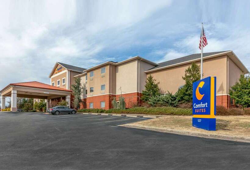 فندق Comfort Suites