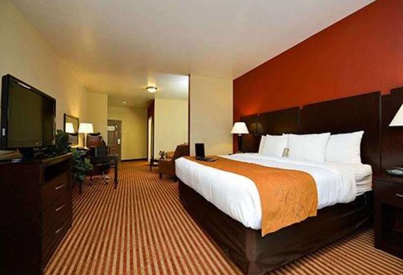 Отель Comfort Suites