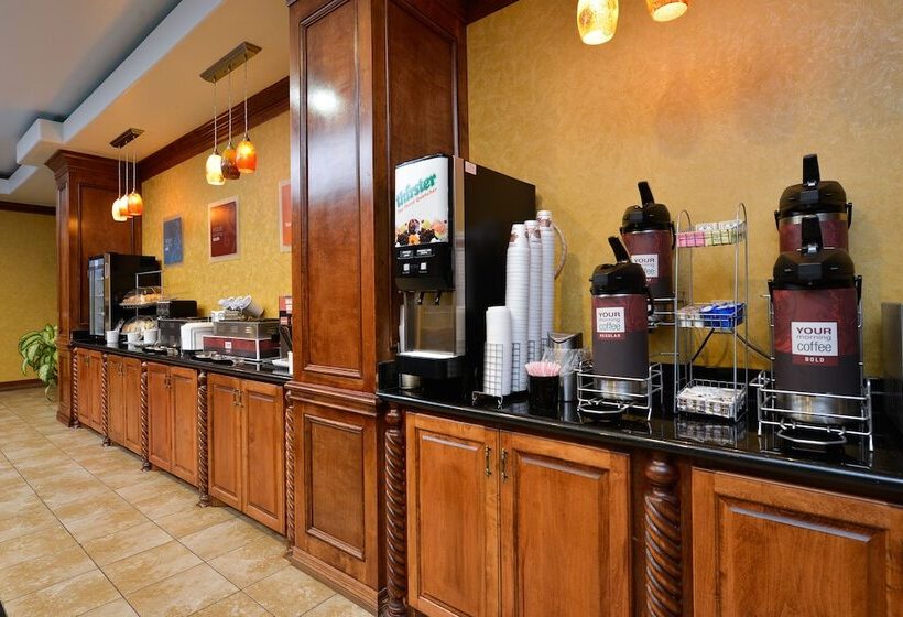 ホテル Comfort Suites