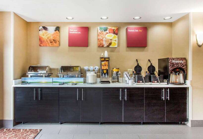 فندق Comfort Suites Clinton Near Presbyterian College