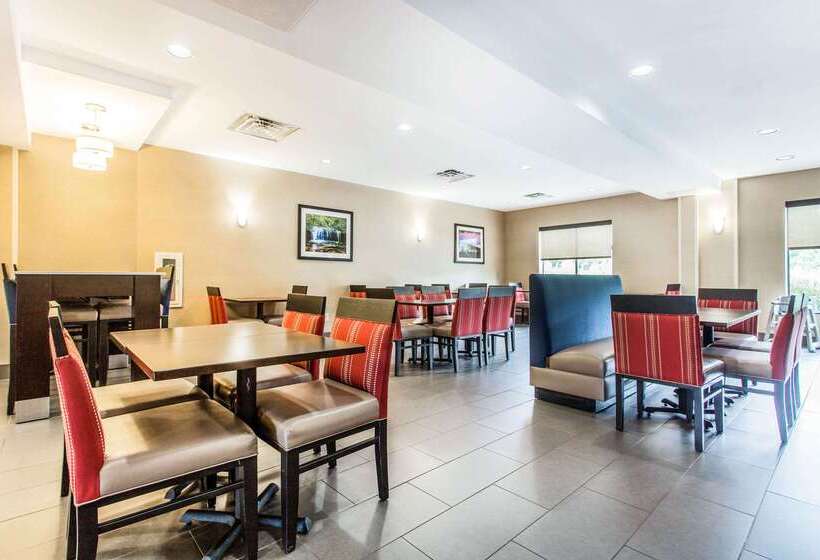 فندق Comfort Suites Clinton Near Presbyterian College