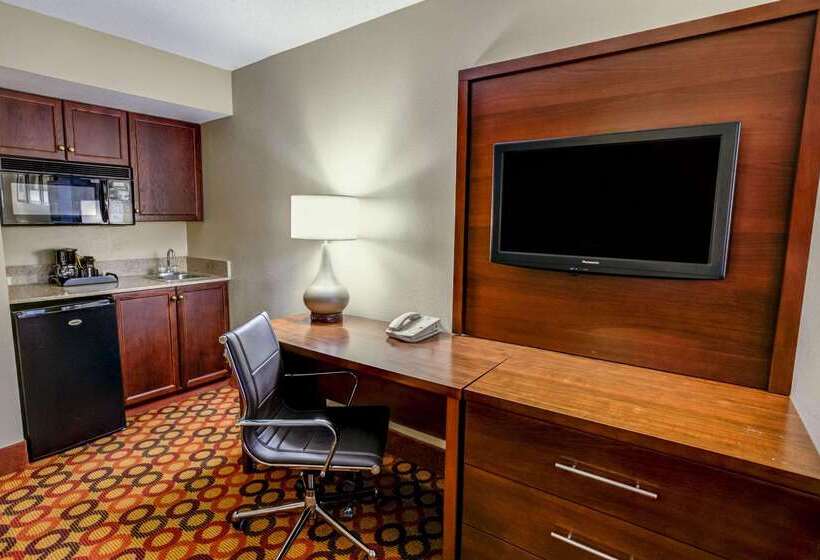 فندق Comfort Suites Concord Mills
