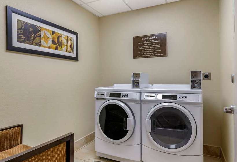 هتل Comfort Suites Helena Airport