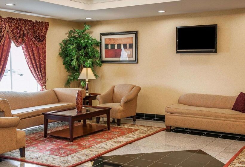בית מלון כפרי Comfort Suites Near Indianapolis Airport