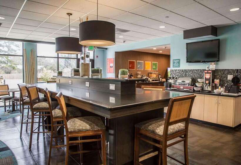 هتل Comfort Suites New Bern Near Cherry Point