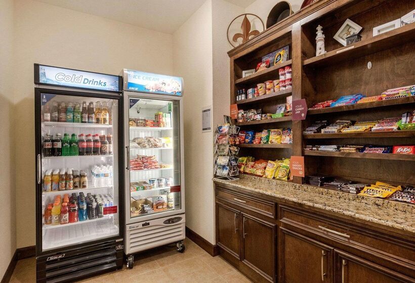 هتل Comfort Suites Oil Center