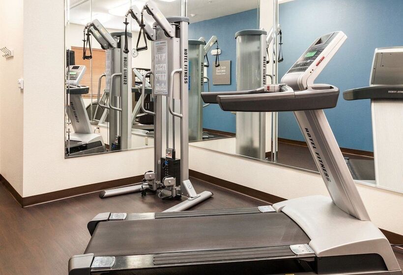 هتل Comfort Suites Oil Center