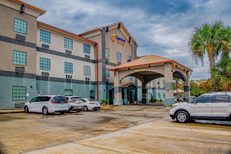 هتل Comfort Suites Oil Center