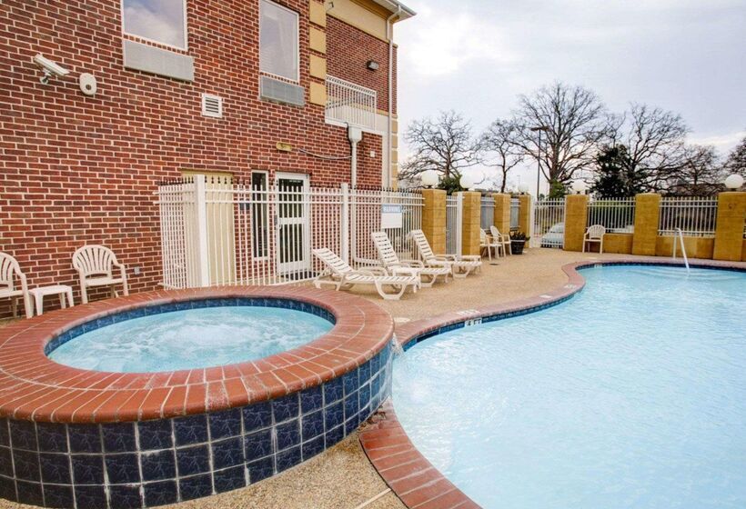 فندق Comfort Suites University Drive