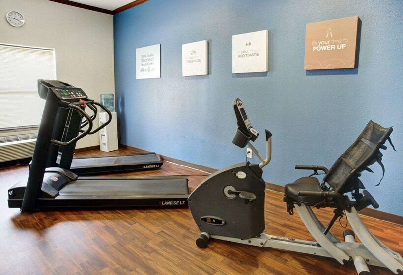 فندق Comfort Suites University Drive