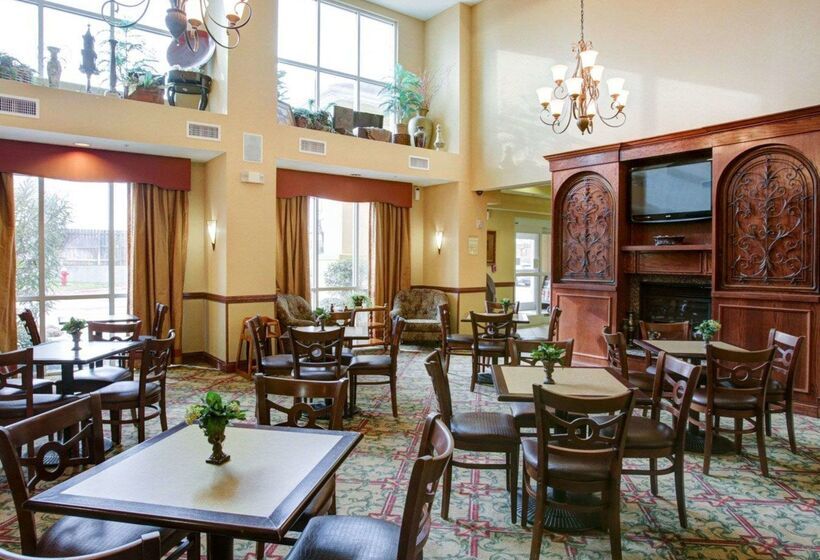 فندق Comfort Suites University Drive