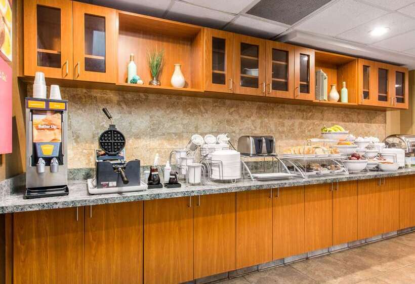 فندق Comfort Suites Wilmington Near Downtown