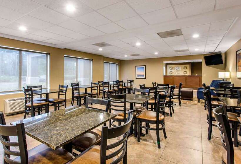 فندق Comfort Suites Wilmington Near Downtown