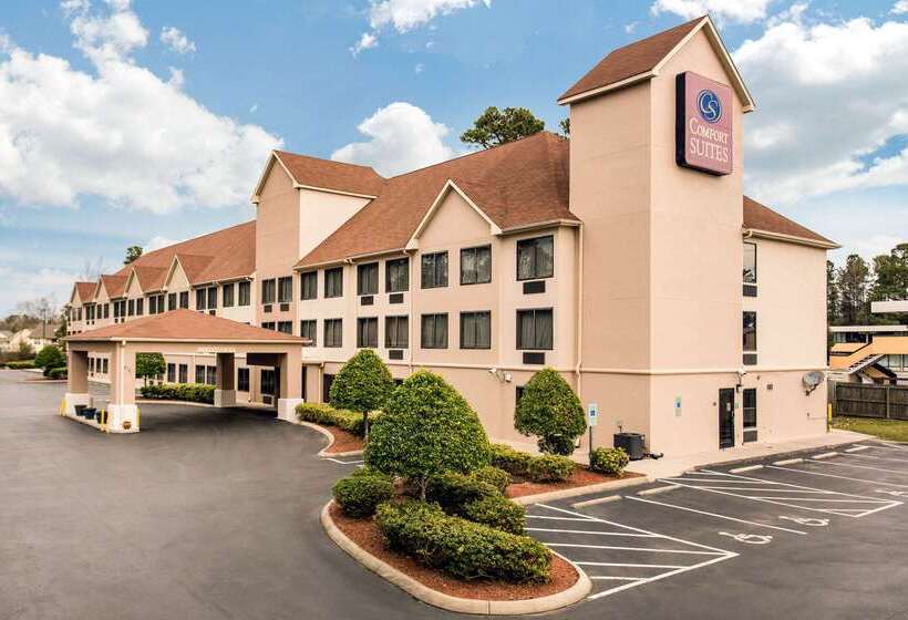 فندق Comfort Suites Wilmington Near Downtown