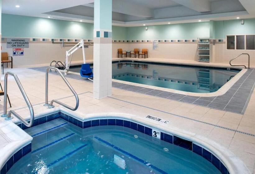 هتل Courtyard High Point