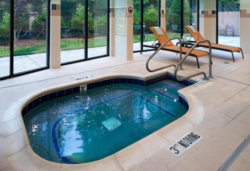 هتل Courtyard High Point