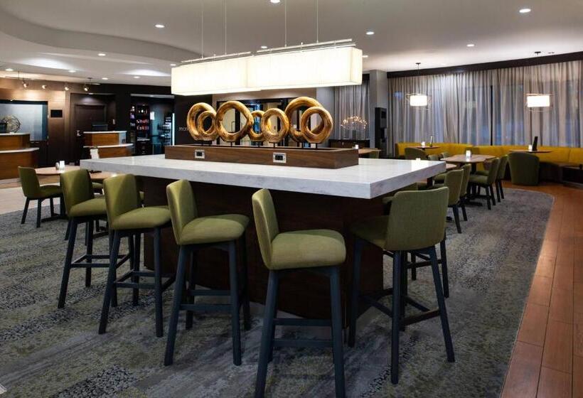 هتل Courtyard High Point