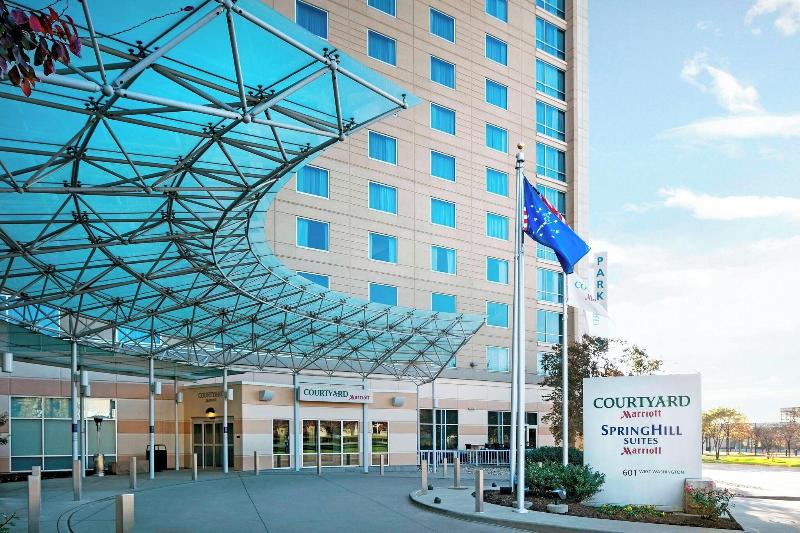 בית מלון כפרי Courtyard Indianapolis Downtown