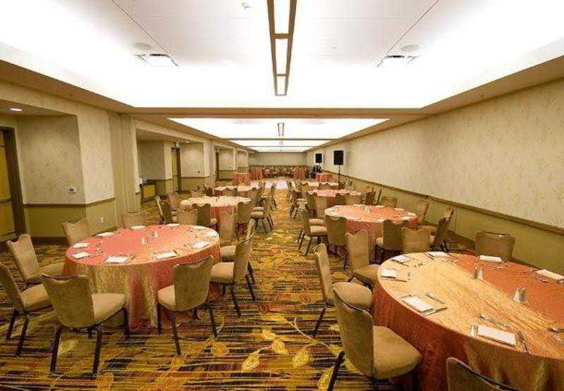 בית מלון כפרי Courtyard Indianapolis Downtown