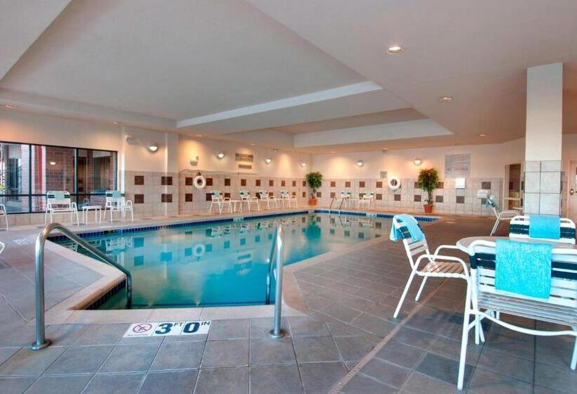 酒店 Courtyard By Marriott Madison East