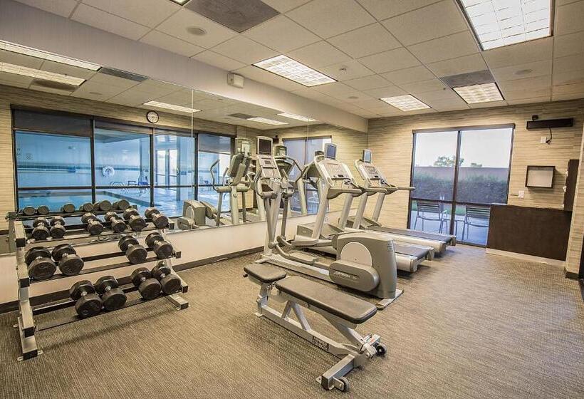 فندق Courtyard By Marriott Merced