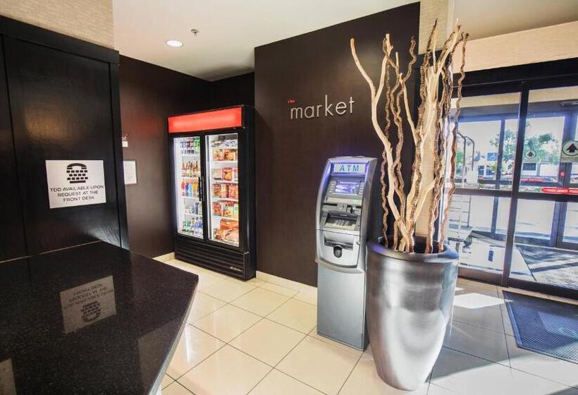 فندق Courtyard By Marriott Merced