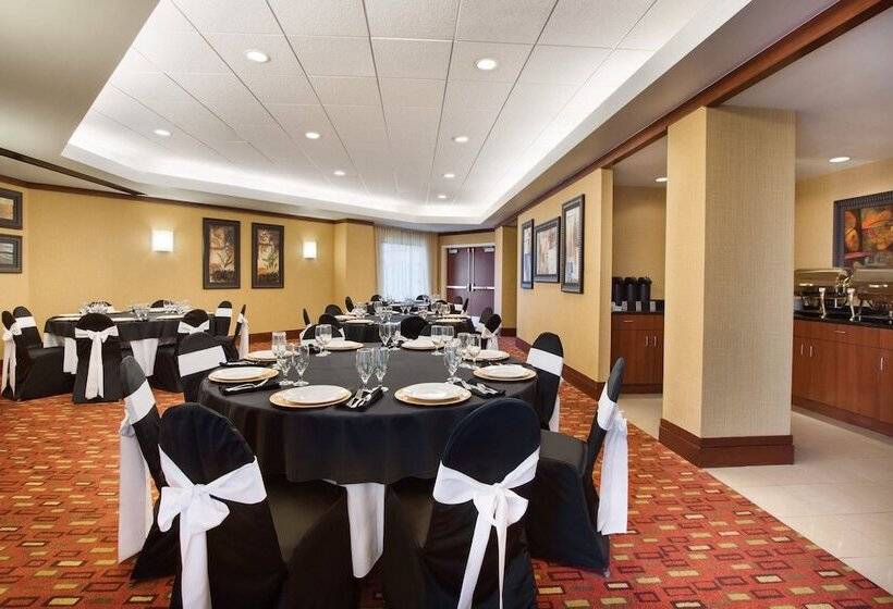 فندق Courtyard By Marriott Oklahoma City Downtown