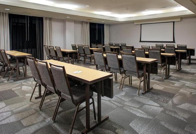 ホテル Courtyard Richmond Chester