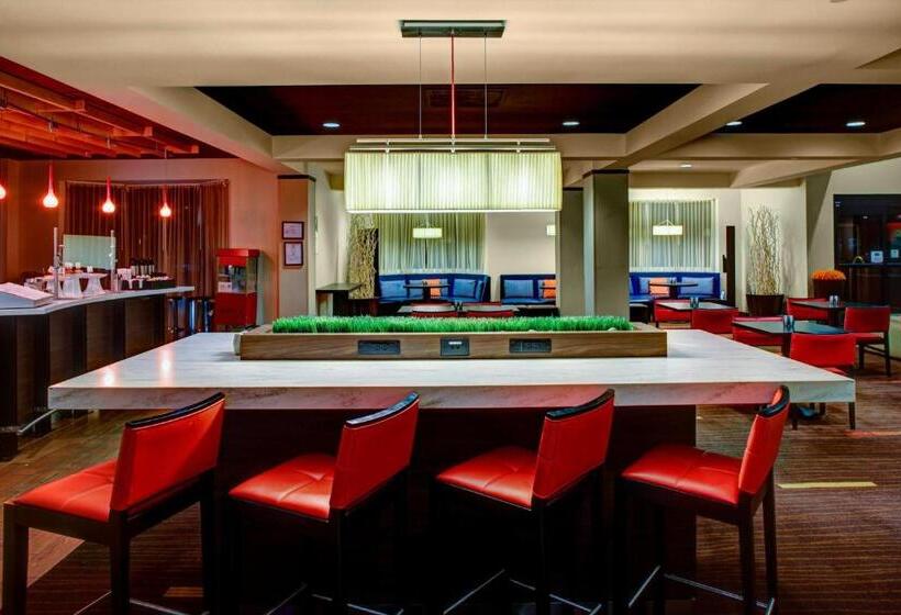 ホテル Courtyard Richmond Chester