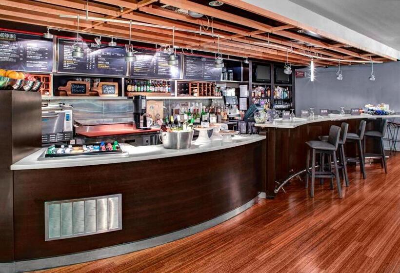 Отель Courtyard Richmond North/glen Allen