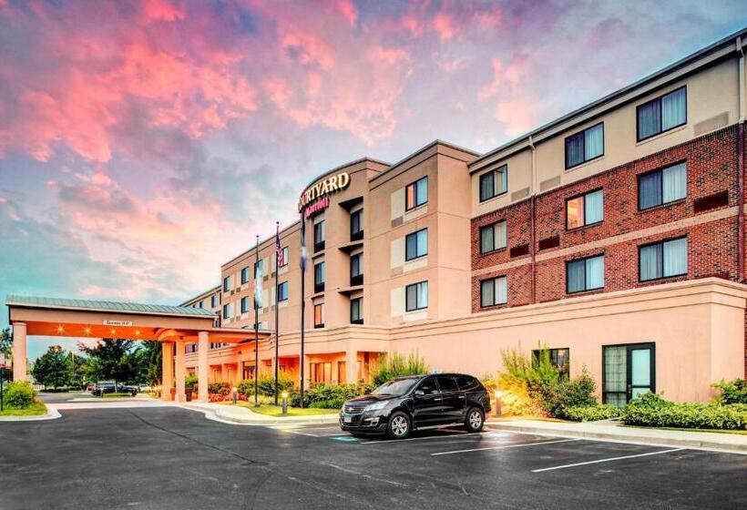 Отель Courtyard Richmond North/glen Allen
