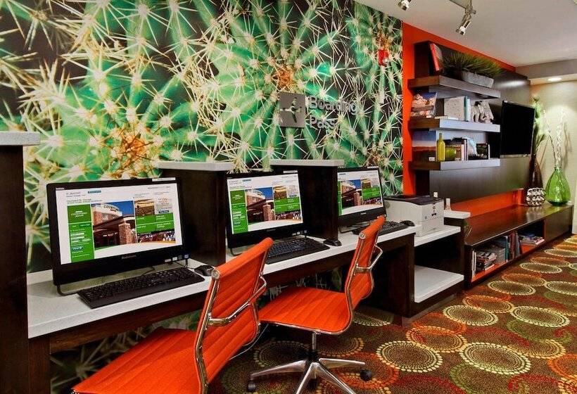 هتل Courtyard By Marriott St. George