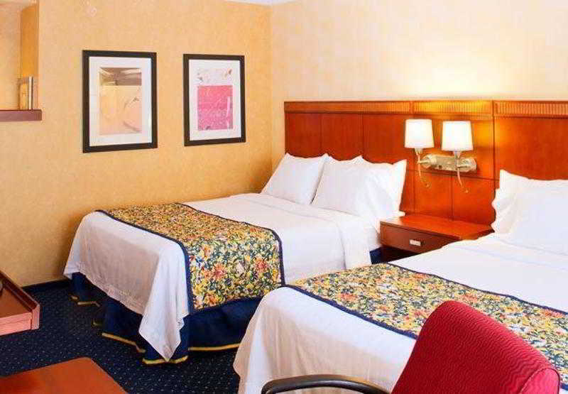 בית מלון כפרי Courtyard Tacoma Downtown