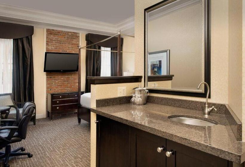 בית מלון כפרי Courtyard Tacoma Downtown