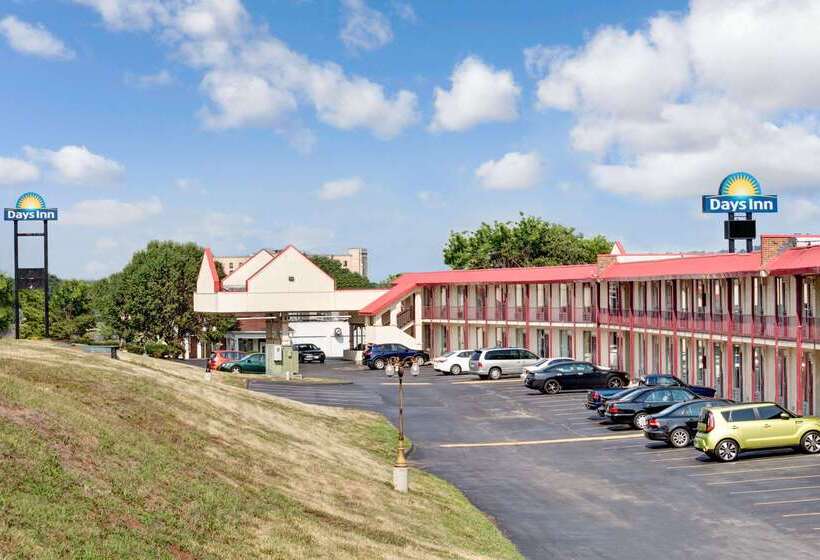 هتل Days Inn By Wyndham Knoxville West