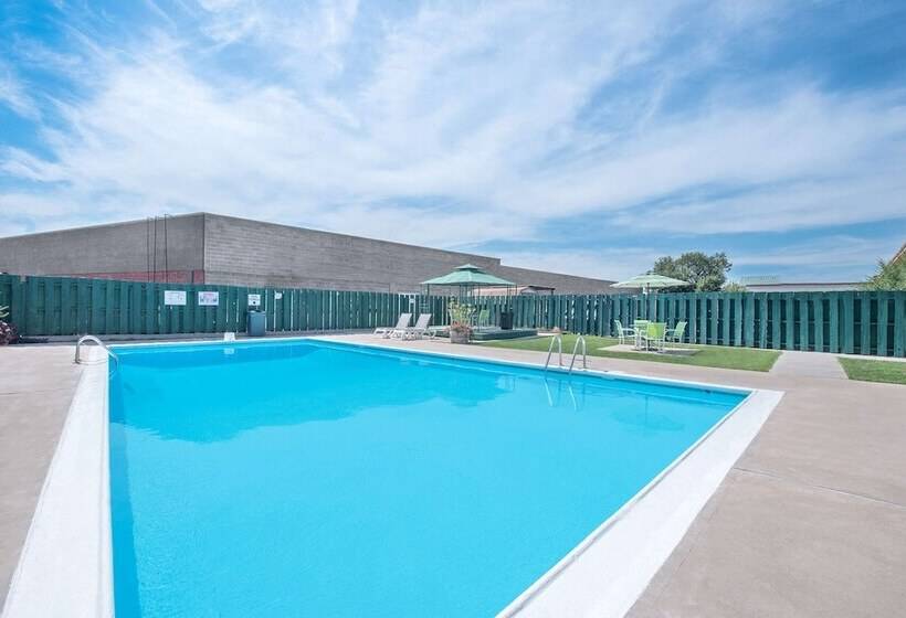 酒店 Days Inn By Wyndham West Rapid City