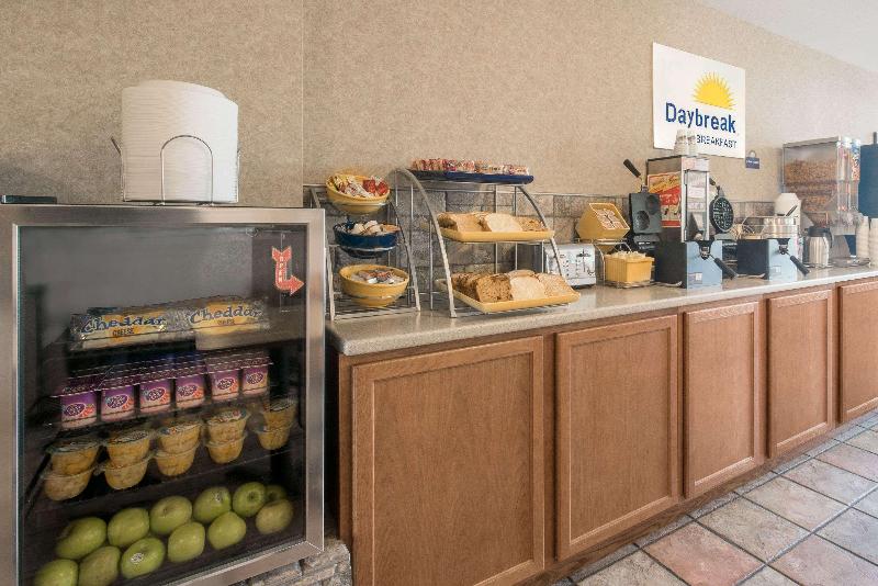 酒店 Days Inn By Wyndham West Rapid City