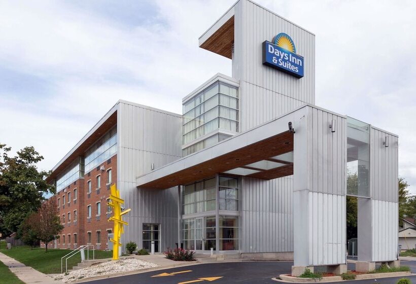 ホテル Days Inn & Suites By Wyndham Milwaukee