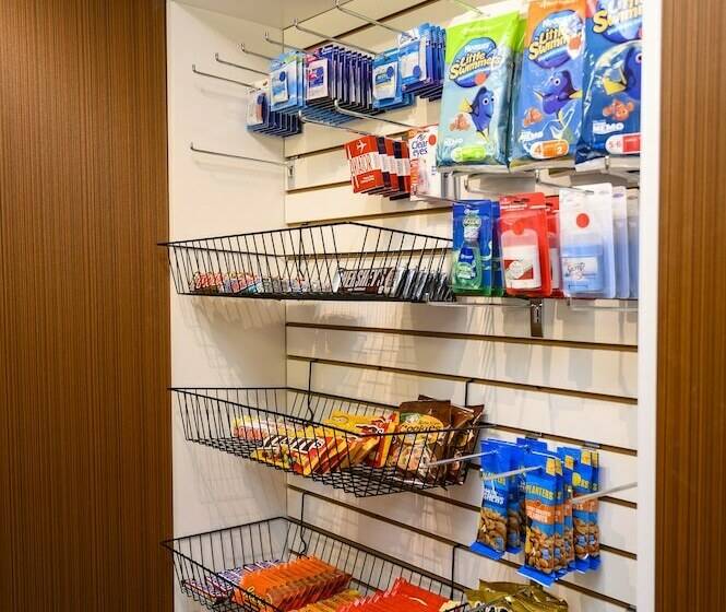 هتل Days Inn & Suites By Wyndham Niagara Falls/buffalo