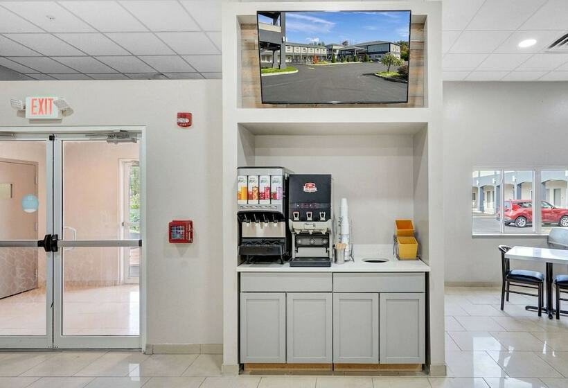 酒店 Days Inn & Suites By Wyndham Niagara Falls/buffalo