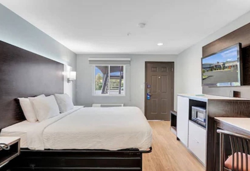 酒店 Days Inn & Suites By Wyndham Niagara Falls/buffalo