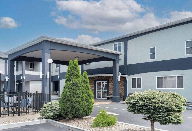 هتل Days Inn & Suites By Wyndham Niagara Falls/buffalo
