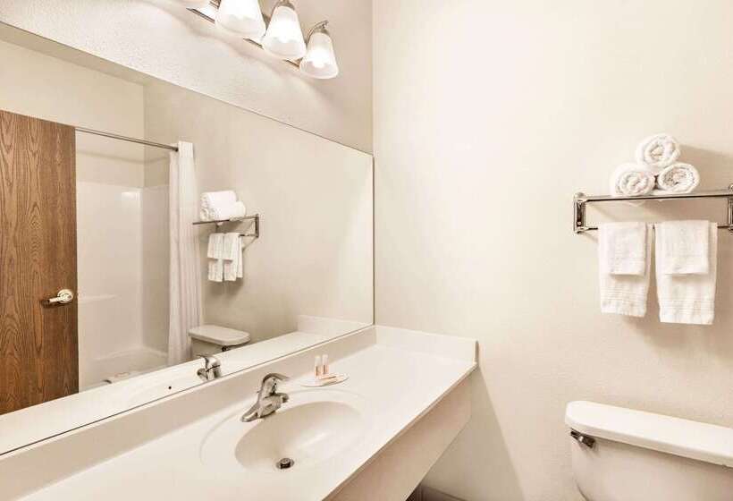 Отель Days Inn & Suites By Wyndham Tucson/marana