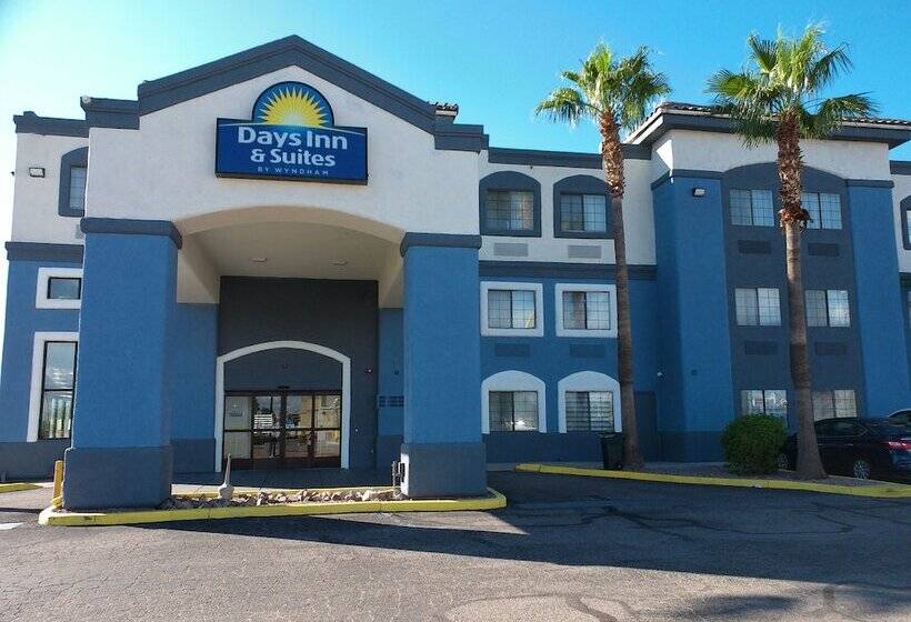 Отель Days Inn & Suites By Wyndham Tucson/marana