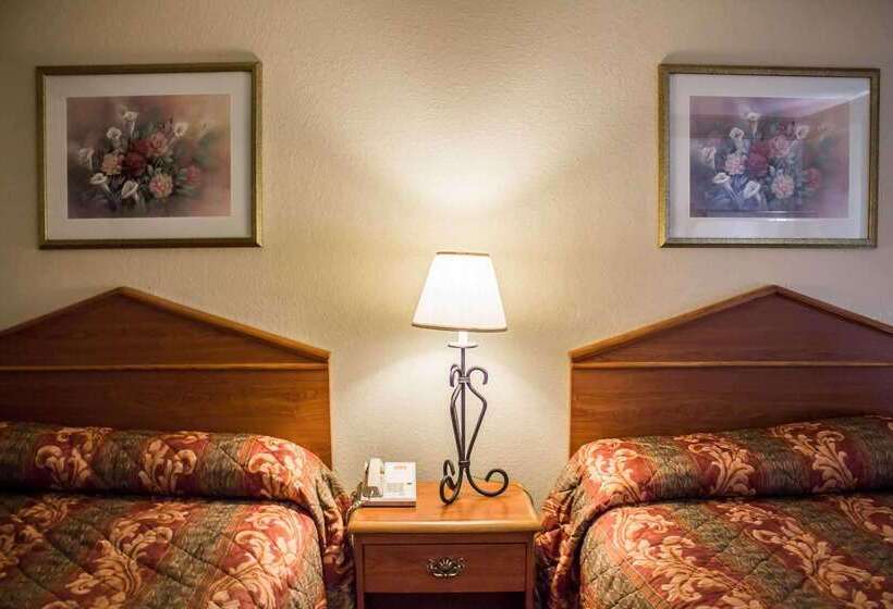 בית מלון כפרי Econo Lodge Akron Copley Northwest