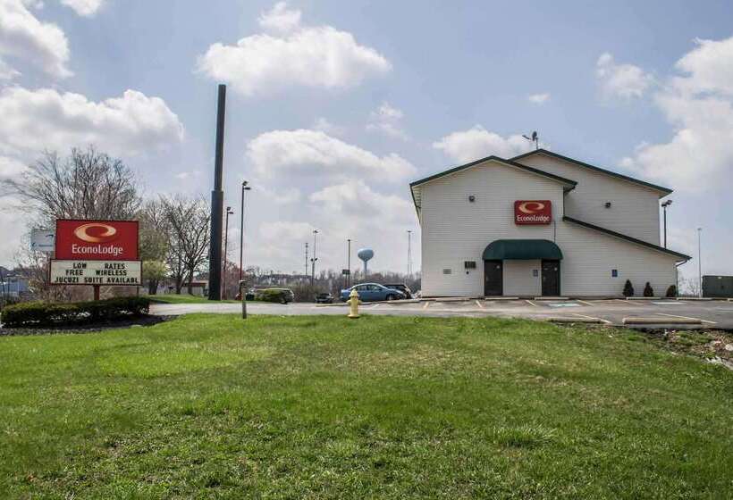 בית מלון כפרי Econo Lodge Akron Copley Northwest